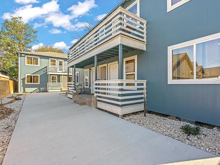 Anita Street Apartments 3